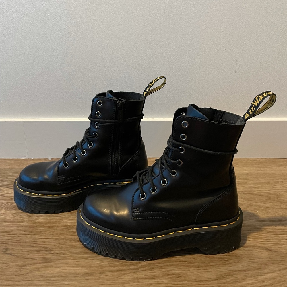 Jadon Smooth Leather Dr Martens Platform Boots